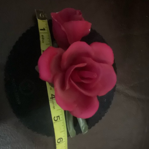 Beautiful Flower Decoration 🌷🌹 - Picture 5 of 9